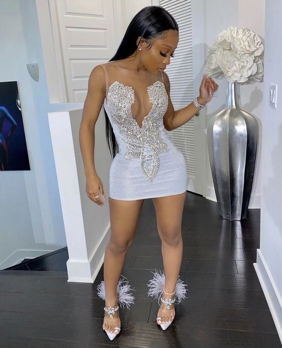 Robe de soirée courte luxueuse à paillettes et perles fg107