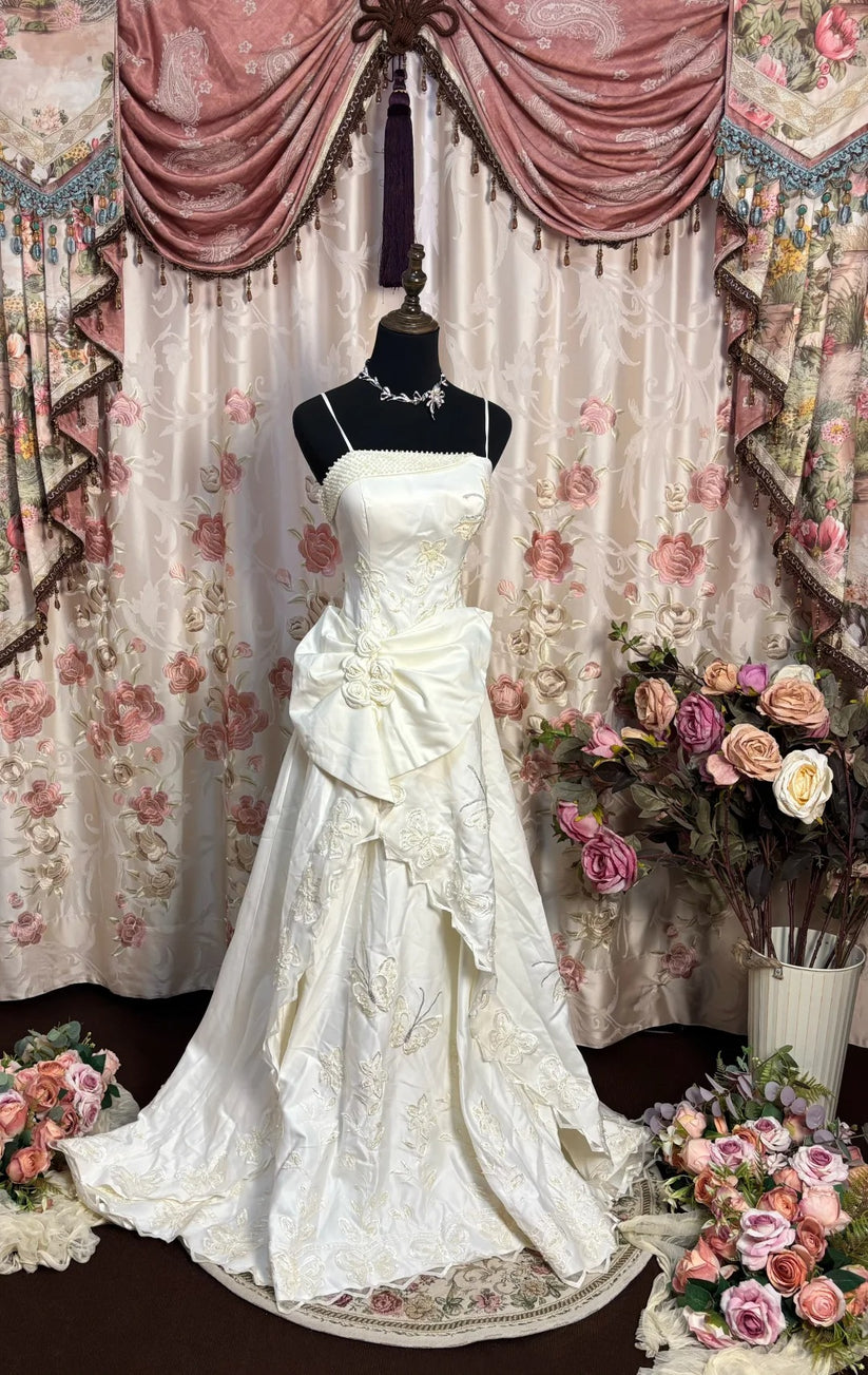 Designer Long Red A-line Spaghetti Straps Lace Princess Wedding Dress