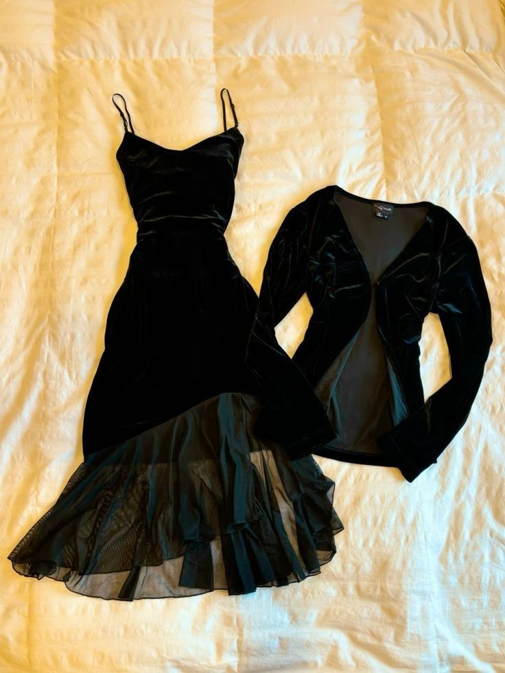 Schwarzes Cocktailkleid aus Samt mit Stufen, Abschlussball, Partykleid, formelle Kleider (Jacke nicht im Lieferumfang enthalten) fg7231