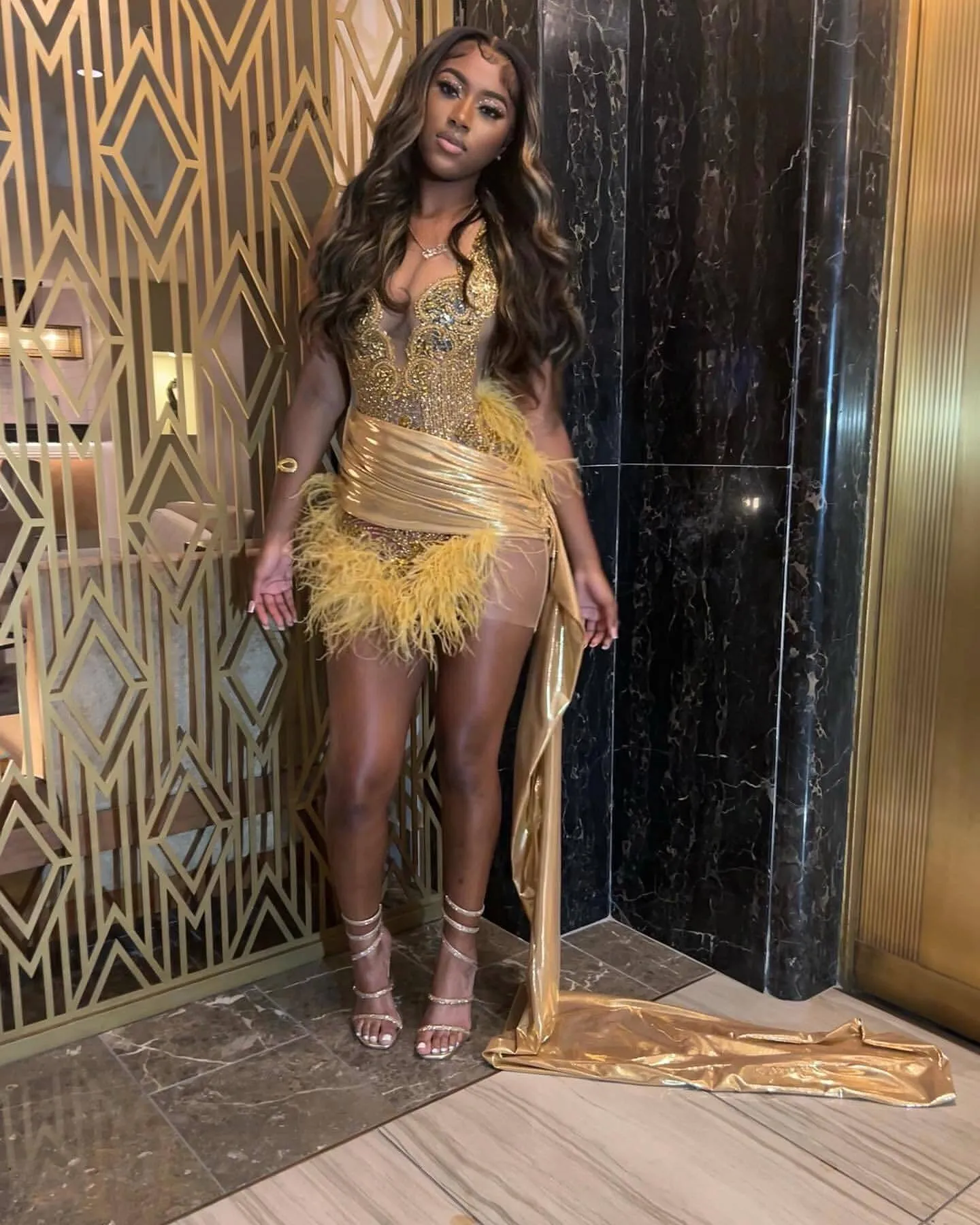 Sexy Black Girls Birthday Dresses Gold Rhinestone Feathers Mini Cockta – formalgowns