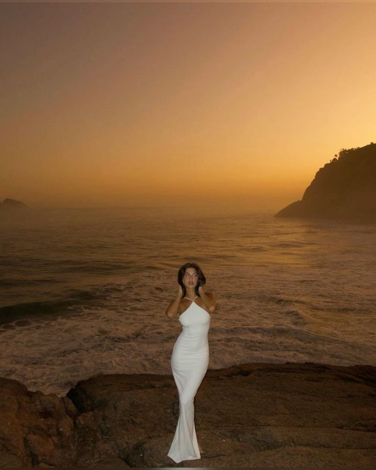 Robe de soirée blanche longue à bretelles spaghetti fg6866