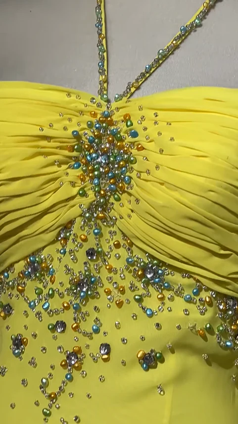 Stunning Yellow Halter Neck Sheath Chiffon Beaded Hi-Lo Prom Dresses Elegant Wedding Guest Dresses  fg8547