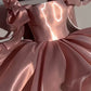 Robe de soirée courte rose avec nœuds aux épaules, coupe trapèze, fg8044