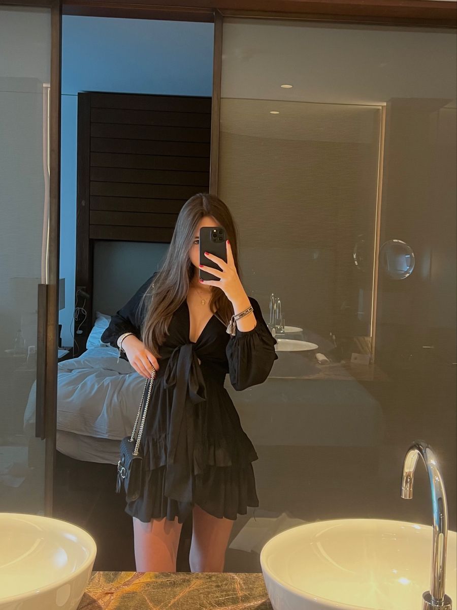 black prom dress fight bathroom  Title: "Bridesmaids Brawl: Vengeance in the Venue Bathroom" : r/boxingcirclejerk Stand out at prom with KissProm. GIRL BEATS GIRL UP IN