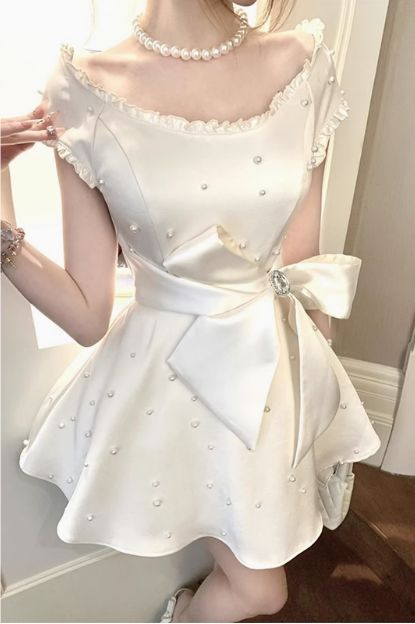 Robe d'anniversaire trapèze en satin perlé avec nœud et robe de soirée fg8291