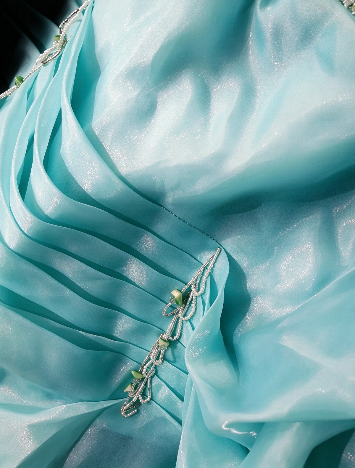 Sweetheart Mint Shimmer Organza Ball Gown with Pleated Bodice & Lace Appliqué fg8960