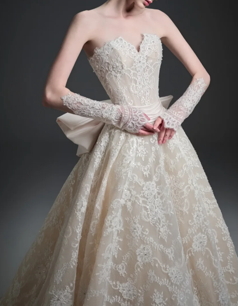 Strapless Sweetheart Lace Ball Gown Wedding Dress With Big Bow fg8824