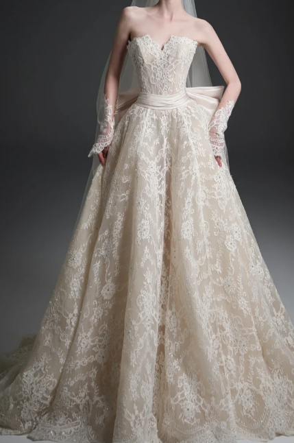 Strapless Sweetheart Lace Ball Gown Wedding Dress With Big Bow fg8824
