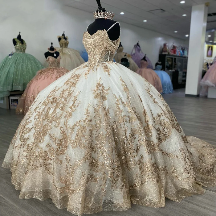 green emerald velvet dress Elegant Spaghetti Straps Floor Length Quinceanera Dresses