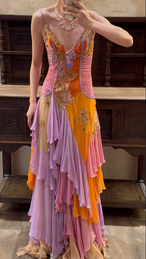 Retro Spaghetti Straps V Neck Chiffon Layered Appliques Long Party Dress Evening Dress fg8749