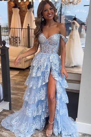 Schulterfreies, mehrlagiges, marineblaues, langes Ballkleid aus Spitze mit Schlitz, schulterfreies, marineblaues Abendkleid fg4837