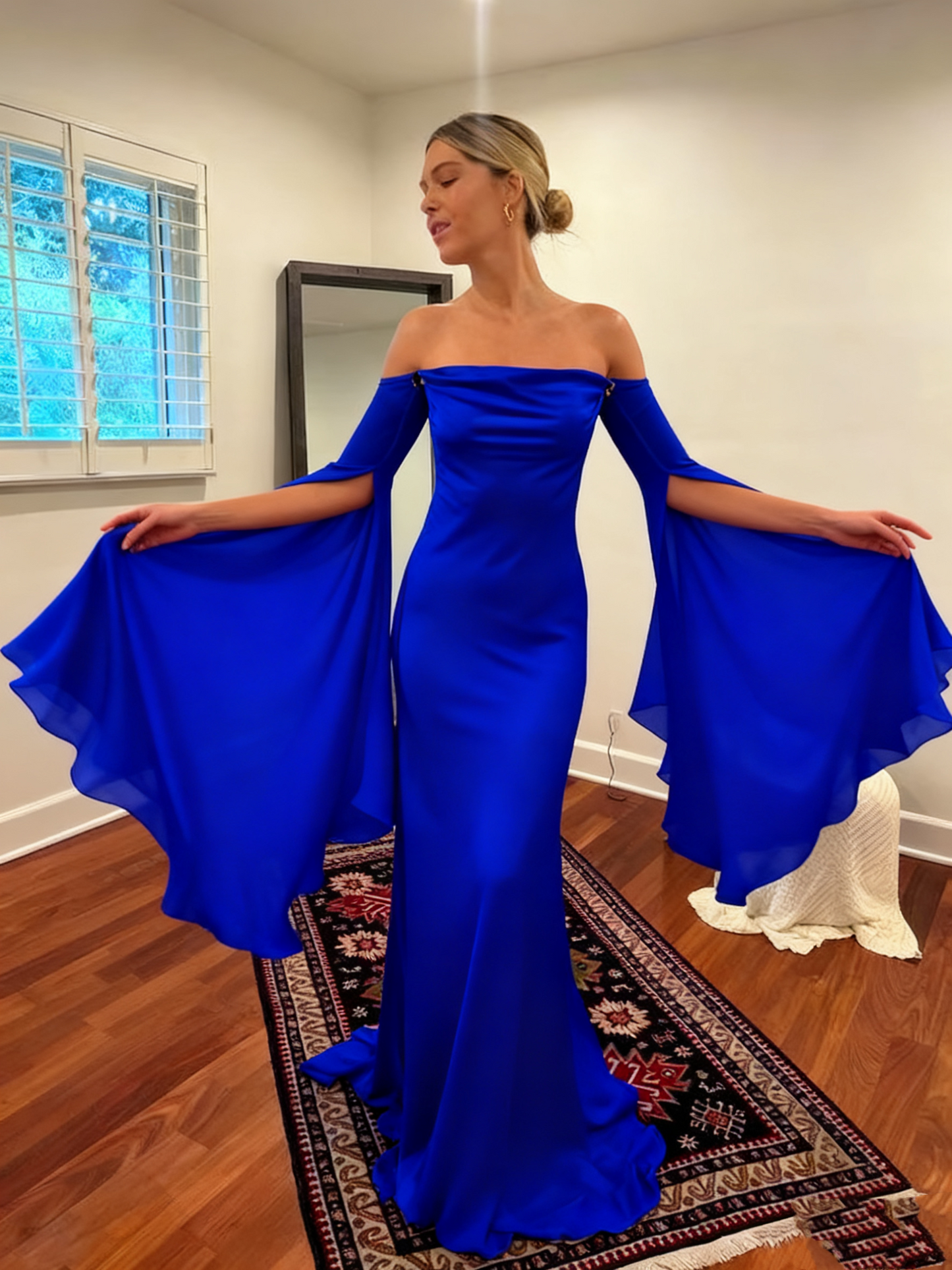 Wedding Dresses Soft Satin Long Floor Length Open Back Simple Bridal Gown With Detachable Flare Sleeves       fg6409