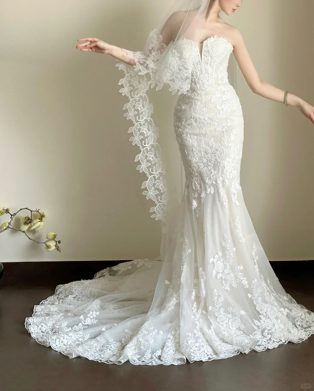 Robe de mariée élégante et luxueuse en dentelle pour femme, tenue de princesse sexy fendue sur le côté, fg7317