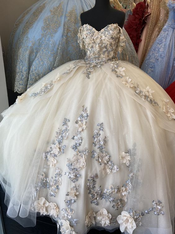 Ivory Princess Ball Gown Quinceańera Dress Sweet 16 Dress   fg1015