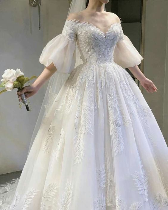 Charming Lace Vintage Fashion Modest Wedding Dresses    fg2570