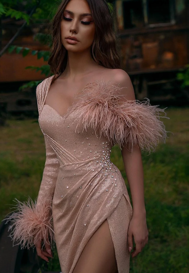 Blush Pink One Shoulder Long Sleeves Sequined Prom Dress High Slit Feather Evening Dress    fg640